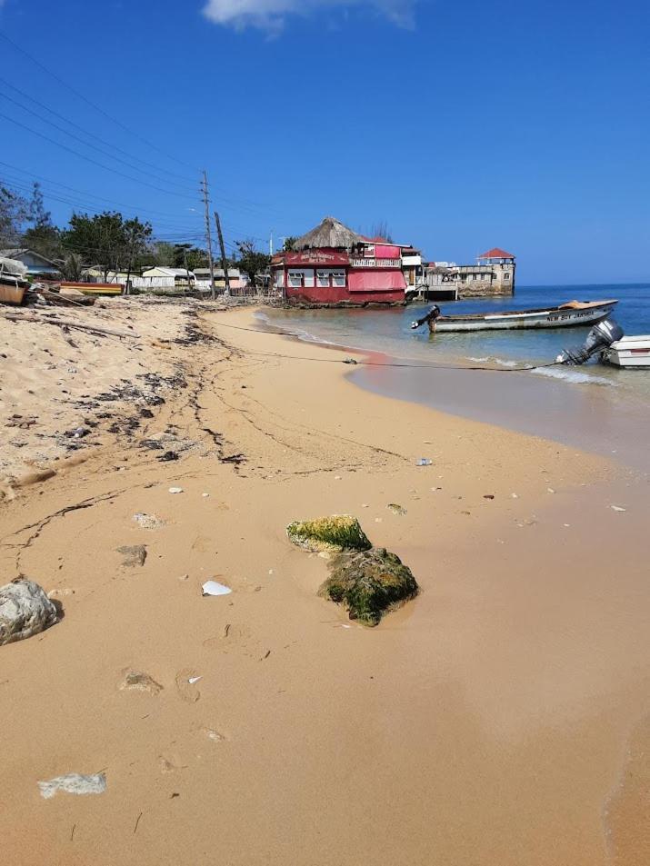 Sea Beach Escape & Vacation Rental Negril Exterior photo